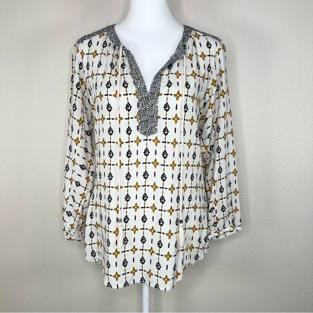 DR2 Ivory Geometric Dotted Southwestern Aztec V-Neck 3/4 Sleeve Tassel Top NWT - Picture 2 of 13